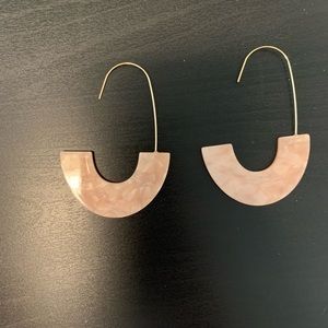 4 pairs of dangle earrings